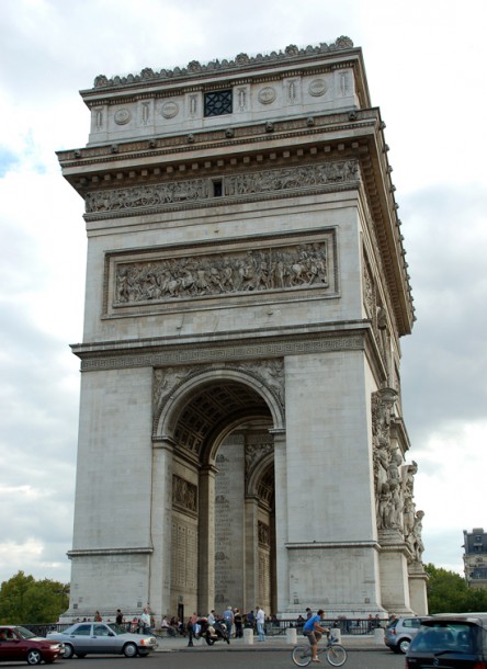 Side view of the Arc de Triomphe.