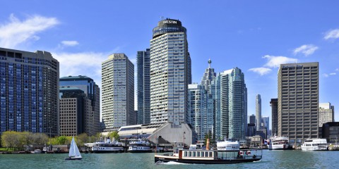 The Westin Harbour Castle’s waterfront location is ideal for visiting the many sights and activities