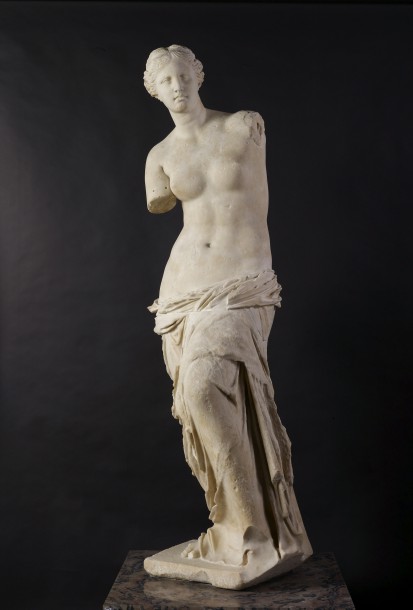 Venus de Milo statue at The Louvre