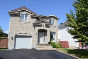 Pointe Claire, Adams Avenue selling for $543,000. The MLS number is 20117639