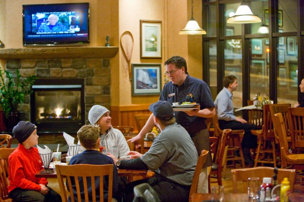 Dancing Bears is a family-oriented restaurant with adjoining and pub at High Peaks Resort