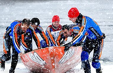Ice Canoe Challenge