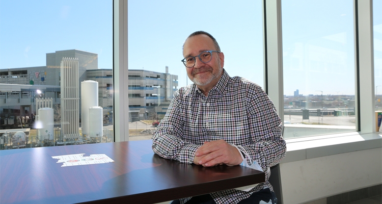 Dr. Howard Goldstein survived a heart attack referred to as “the widow maker” thanks to the expert care of the McGill University Health Centre’s Intensive Care Unit (ICU).