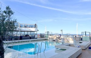 outdoor pool on the Nieuw Statendam Holland America