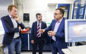 Brain Health - Dr. Naguib Mechawar, (centre) co-director of the Douglas-Bell Canada Brain Bank with the Honourable Minister Marc Miller (left) and the Honourable Minister Steven Guilbeault (centre)