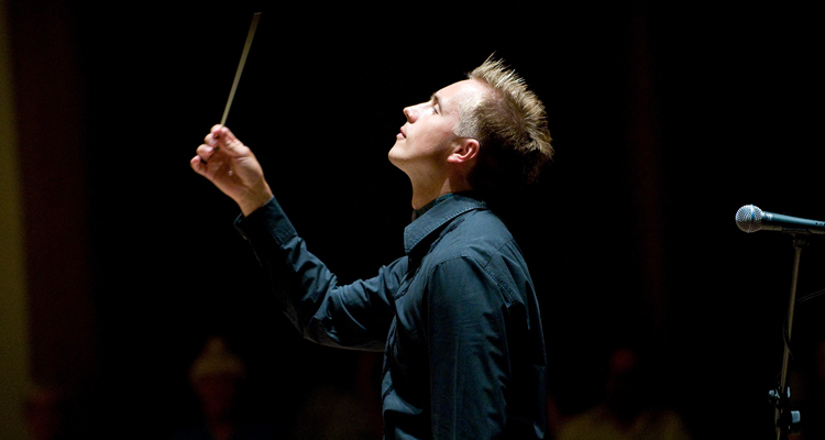 Vasily Petrenko, conductor - Beethoven’s “Imperial” Concerto no. 5