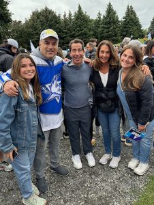 Anthony Housefather alongside residents at the March for Jerusalem