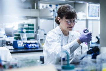 Isabelle Carrier, Senior Research Associate, in a lab at the JGH’s Lady Davis Institute for Medical Research